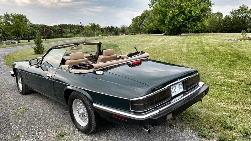 1994 Jaguar XJS in Mississauga 2