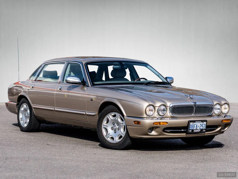 2001 Jaguar XJ Vanden Plas in Mississauga