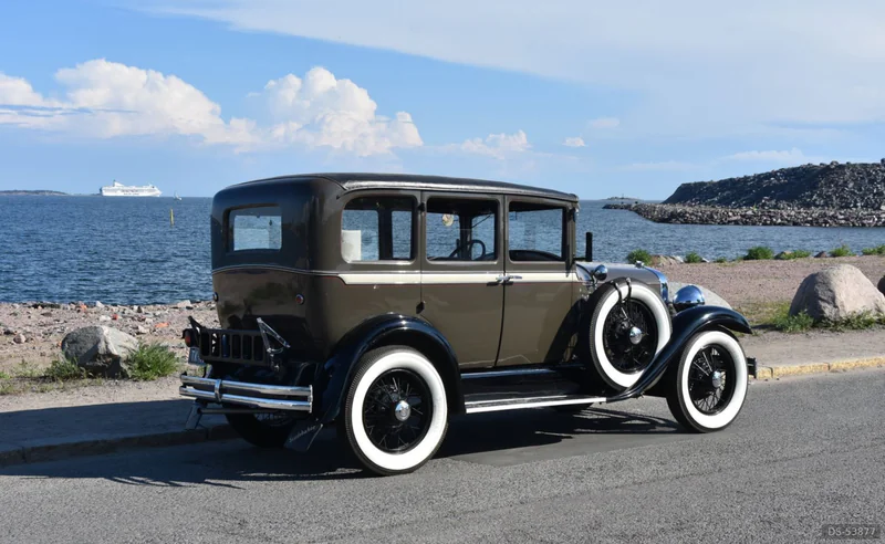 1928 Studebaker Director in Helsinki 3