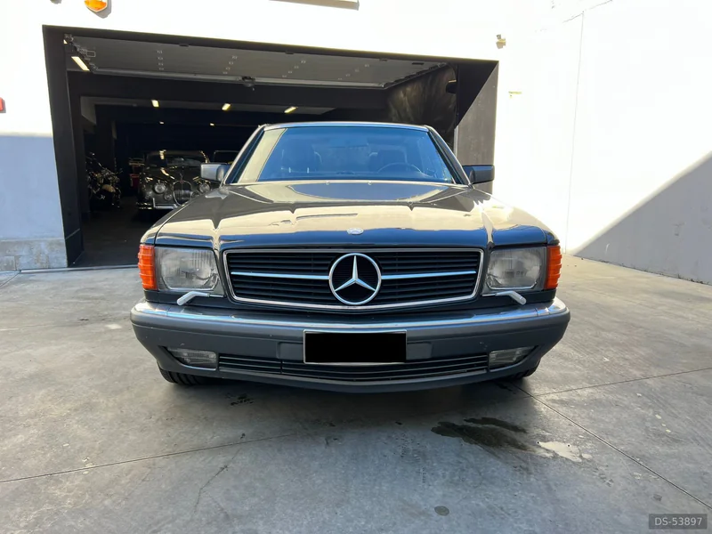 1990 Mercedes-Benz 560 Sec in Roma 2