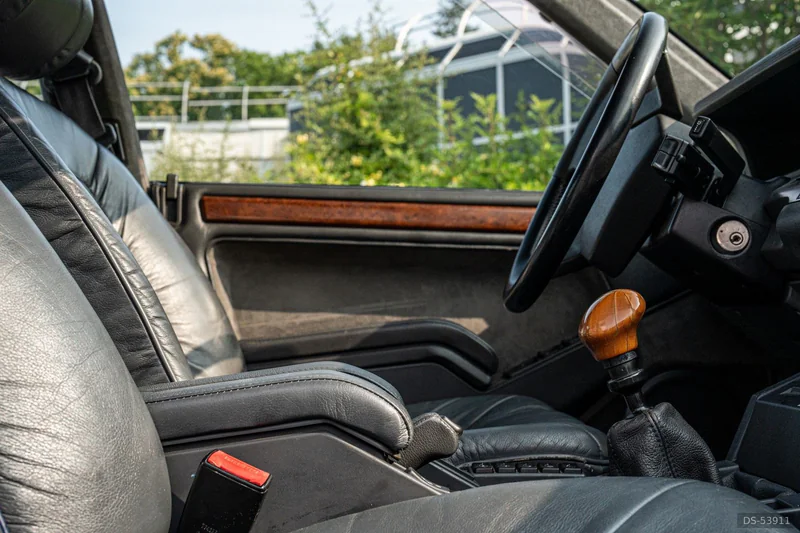 1990 Renault Alpine 25 V6 Turbo Baccara in Glisolles 5