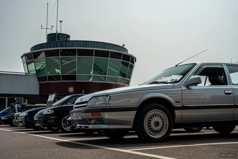 1990 Renault Alpine 25 V6 Turbo Baccara in Glisolles 7
