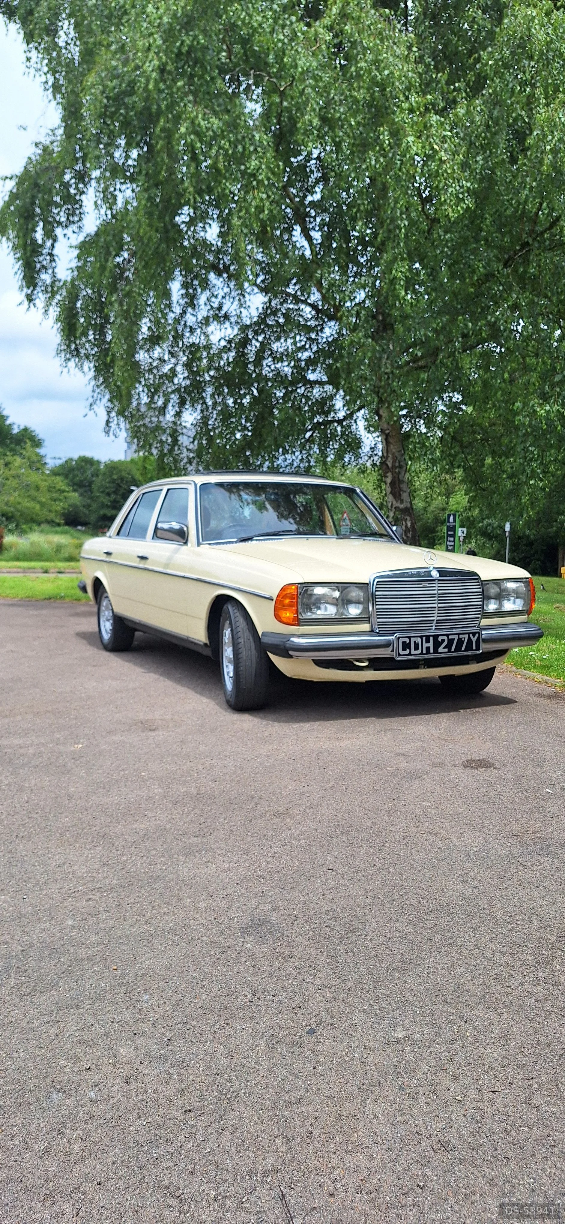 1983 Mercedes-Benz 230e