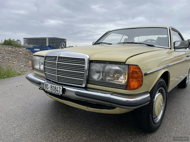 1977 Mercedes-Benz 230ce W123 in Basel 2