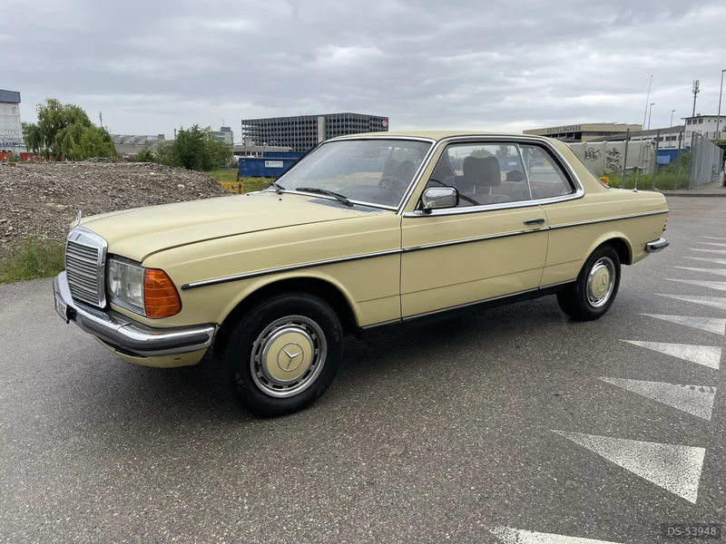 1977 Mercedes-Benz 230ce W123 in Basel 1