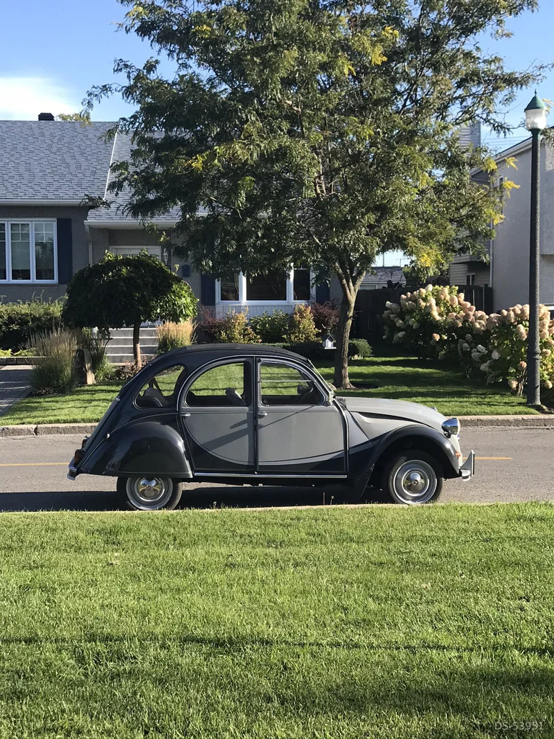 1990 Citroen 2cv6 Charleston in Montreal 3