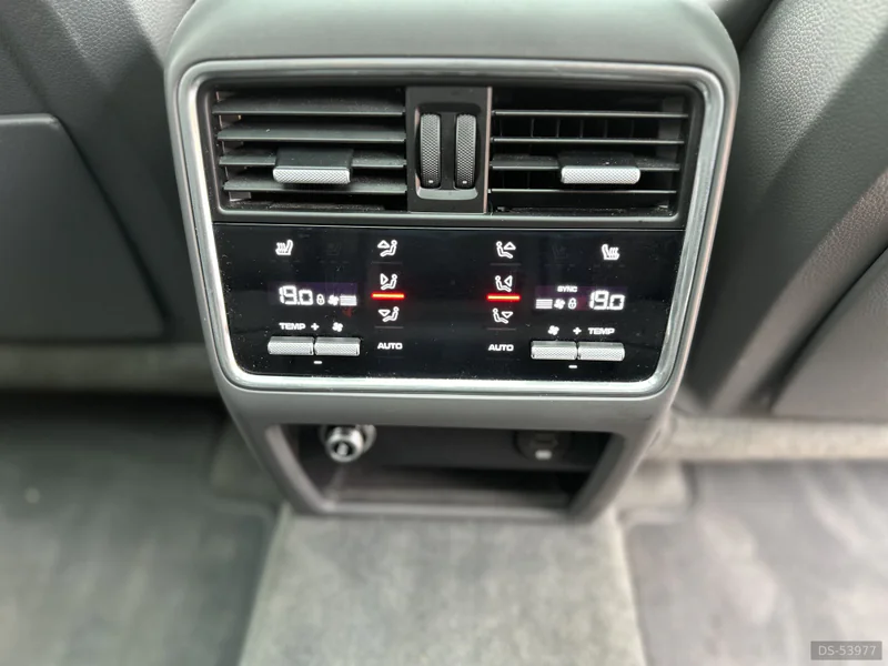 2019 Porsche Cayenne Turbo in Leicester 6