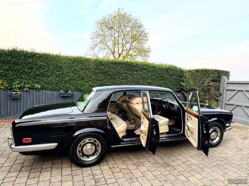 1976 Rolls-Royce Silver Shadow in Northampton 3