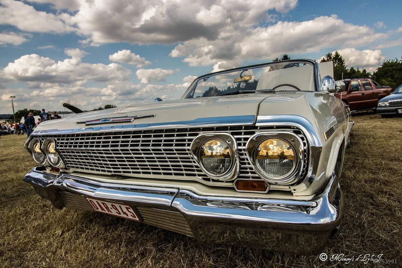 1963 Chevrolet Impala in Amay 3