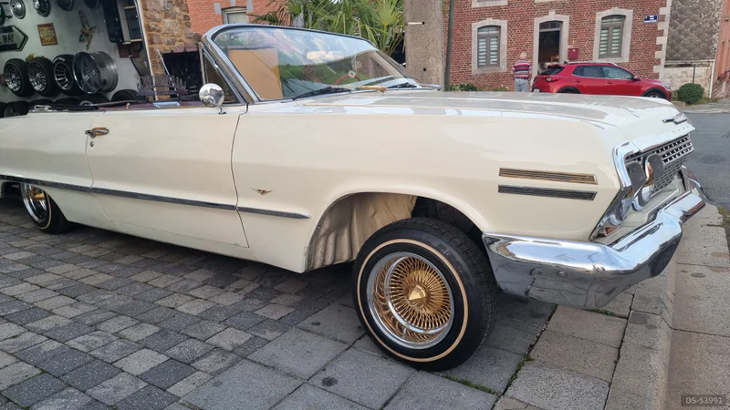 1963 Chevrolet Impala in Amay 4
