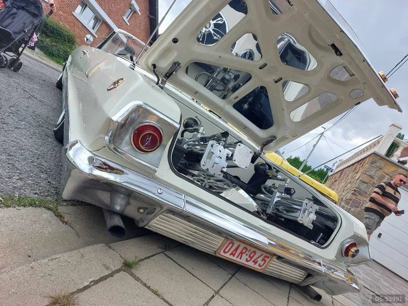 1963 Chevrolet Impala in Amay 7