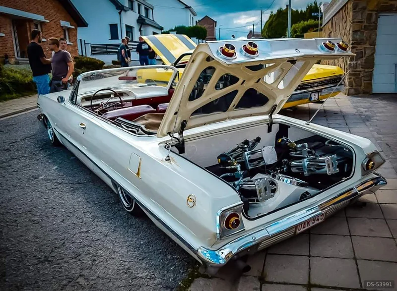 1963 Chevrolet Impala in Amay 8