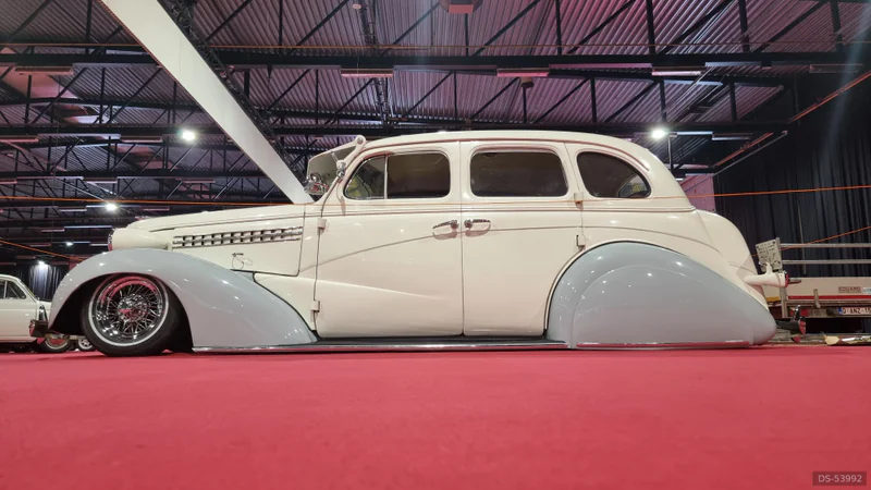 1938 Chevrolet Master Deluxe in Amay 2