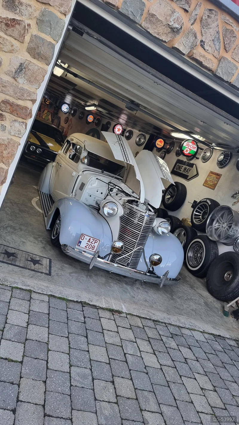 1938 Chevrolet Master Deluxe in Amay 7