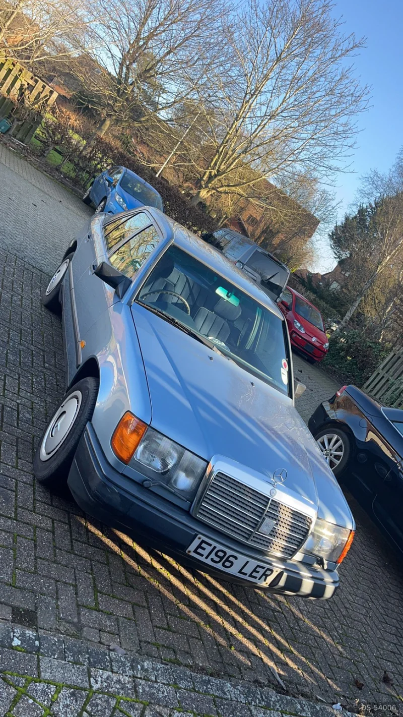 1987 Mercedes-Benz 230e in Manchester 3