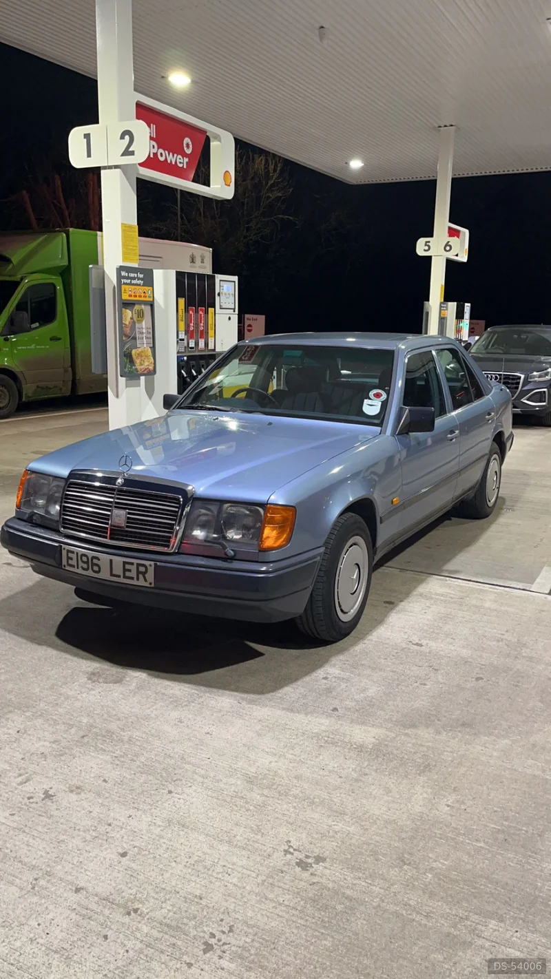 1987 Mercedes-Benz 230e in Manchester