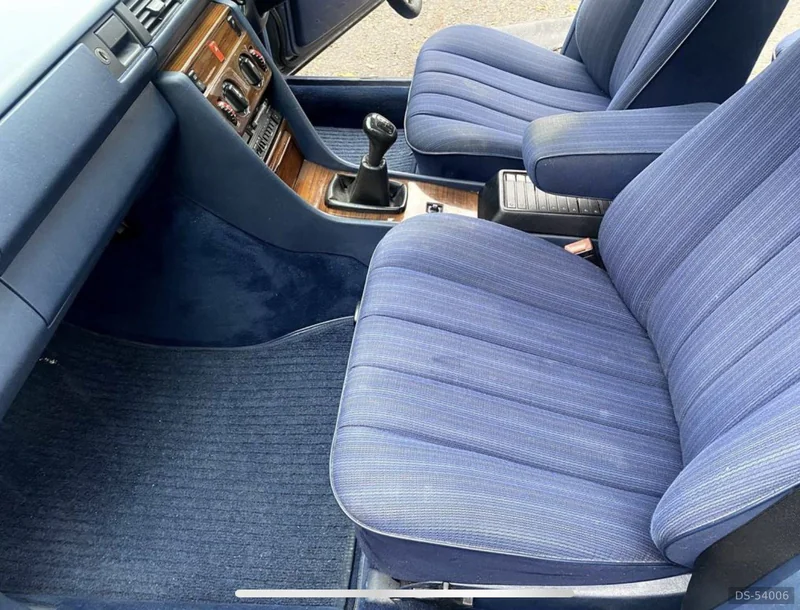 1987 Mercedes-Benz 230e in Manchester 4