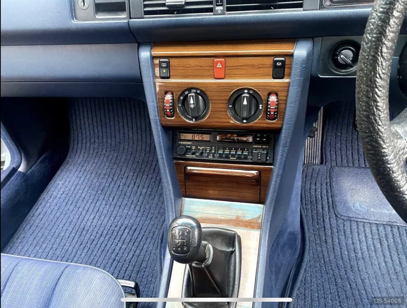 1987 Mercedes-Benz 230e in Manchester 5
