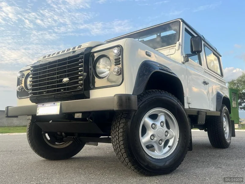 1999 Land Rover Defender 90 in Pindamonhangaba 3