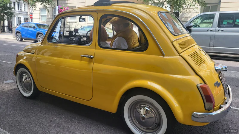 1970 Fiat 500 in London 3
