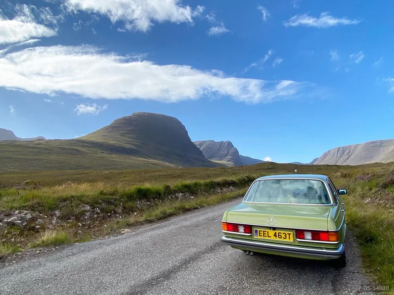 1978 Mercedes-Benz W123 in Glasgow 5