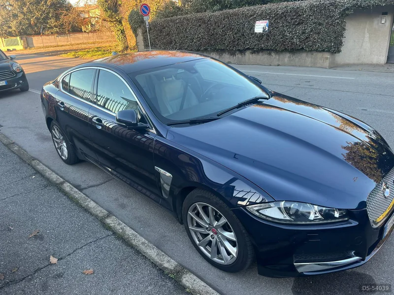 2016 Jaguar Xf 2.2d in Guidonia Montecelio 5