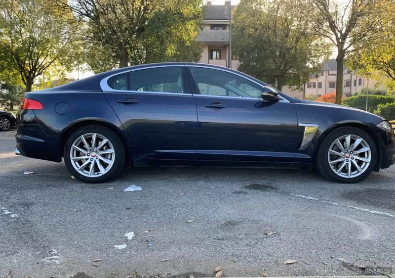 2016 Jaguar Xf 2.2d in Guidonia Montecelio 9