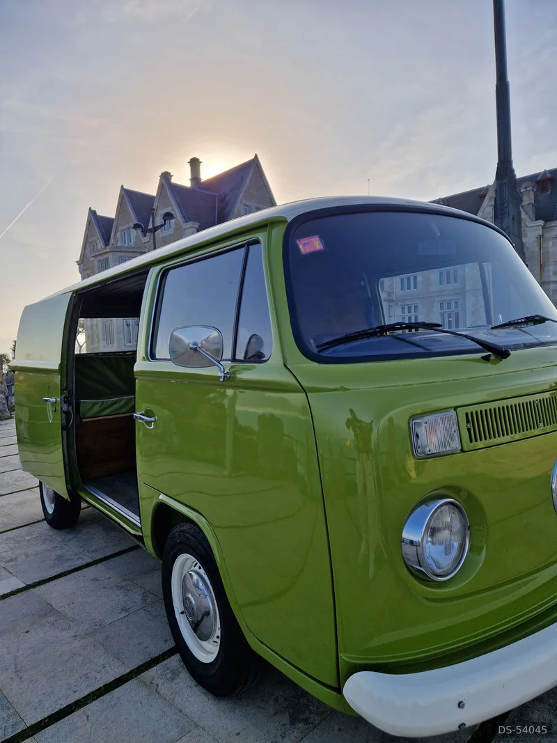 1973 Volkswagen T2 in Santander 4