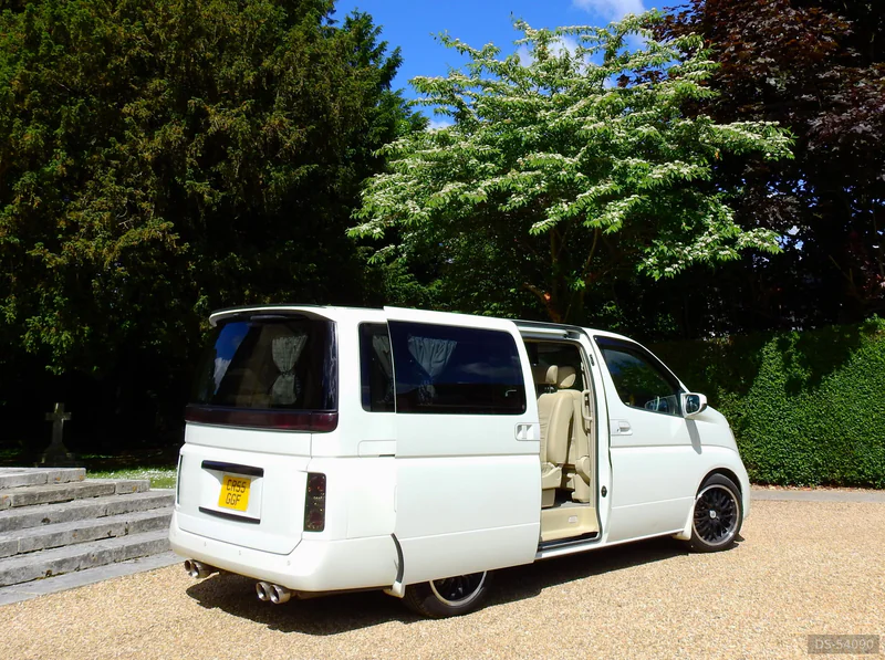 2005 Nissan Elgrand in Warminster 3