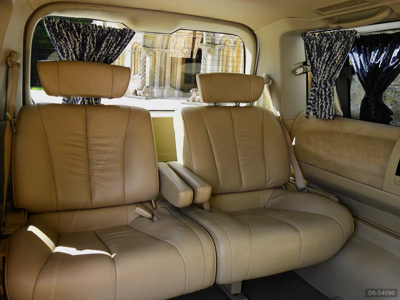 2005 Nissan Elgrand in Warminster 5