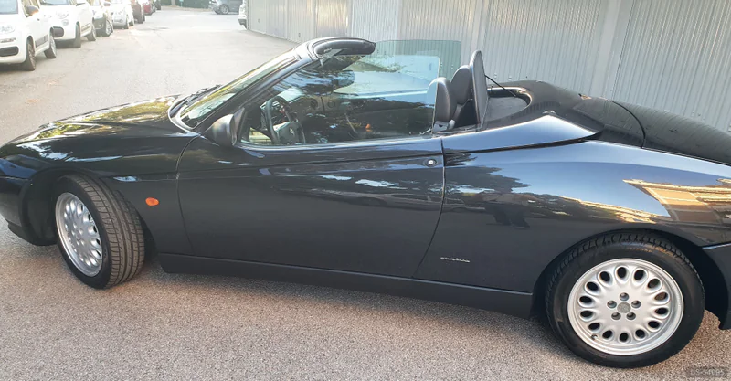 1998 Alfa Romeo Spider in Pescara 2