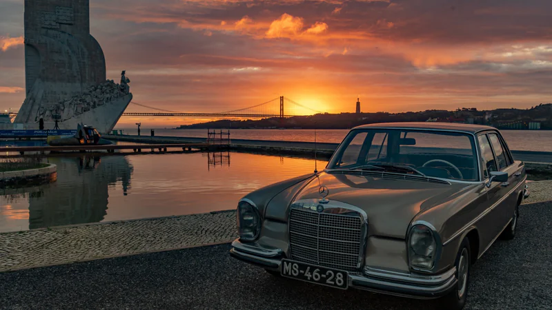 1972 Mercedes-Benz 280 SE in Odivelas 11