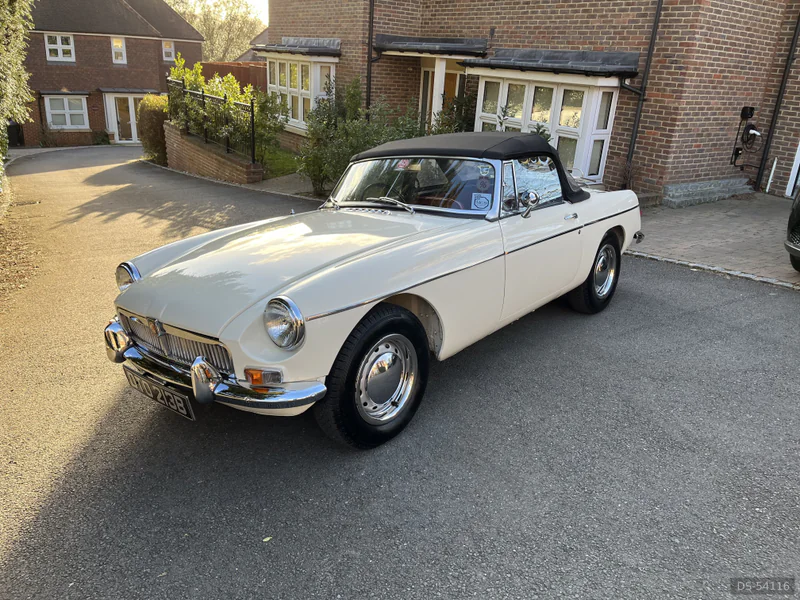 1964 MG B Mark 1 Pull Handle Roadster 1964 in South Croydon 2