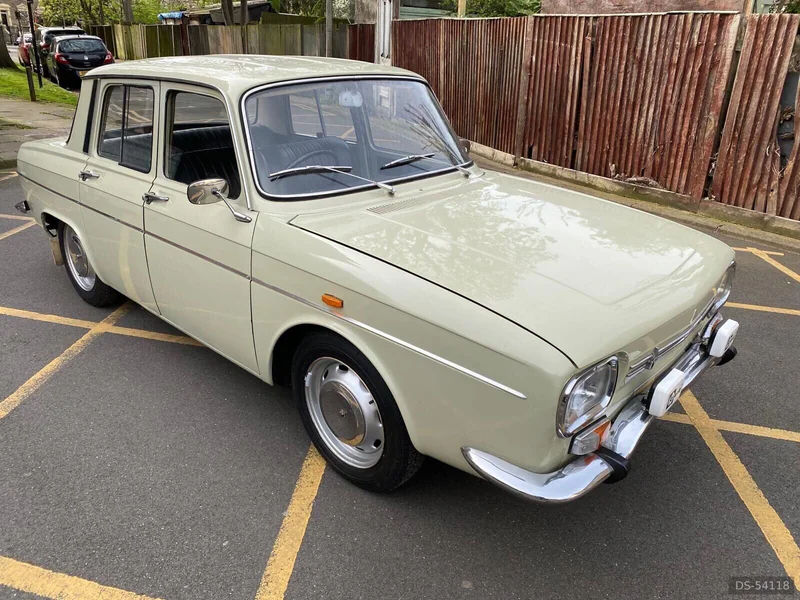 1970 Renault R10 1300 1970 in South Croydon 3