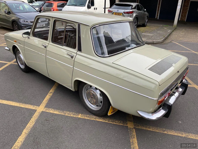 1970 Renault R10 1300 1970 in South Croydon 5