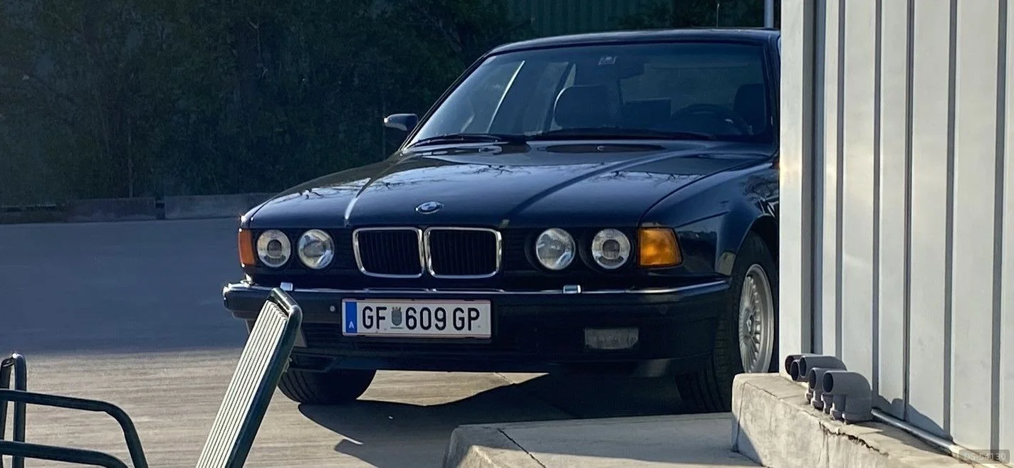 1992 BMW 750i E32 V12