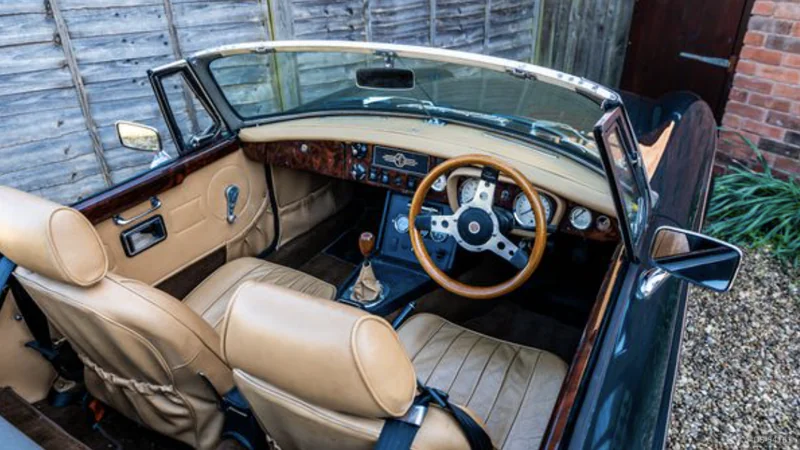 1972 MG Roadster in Battle 6
