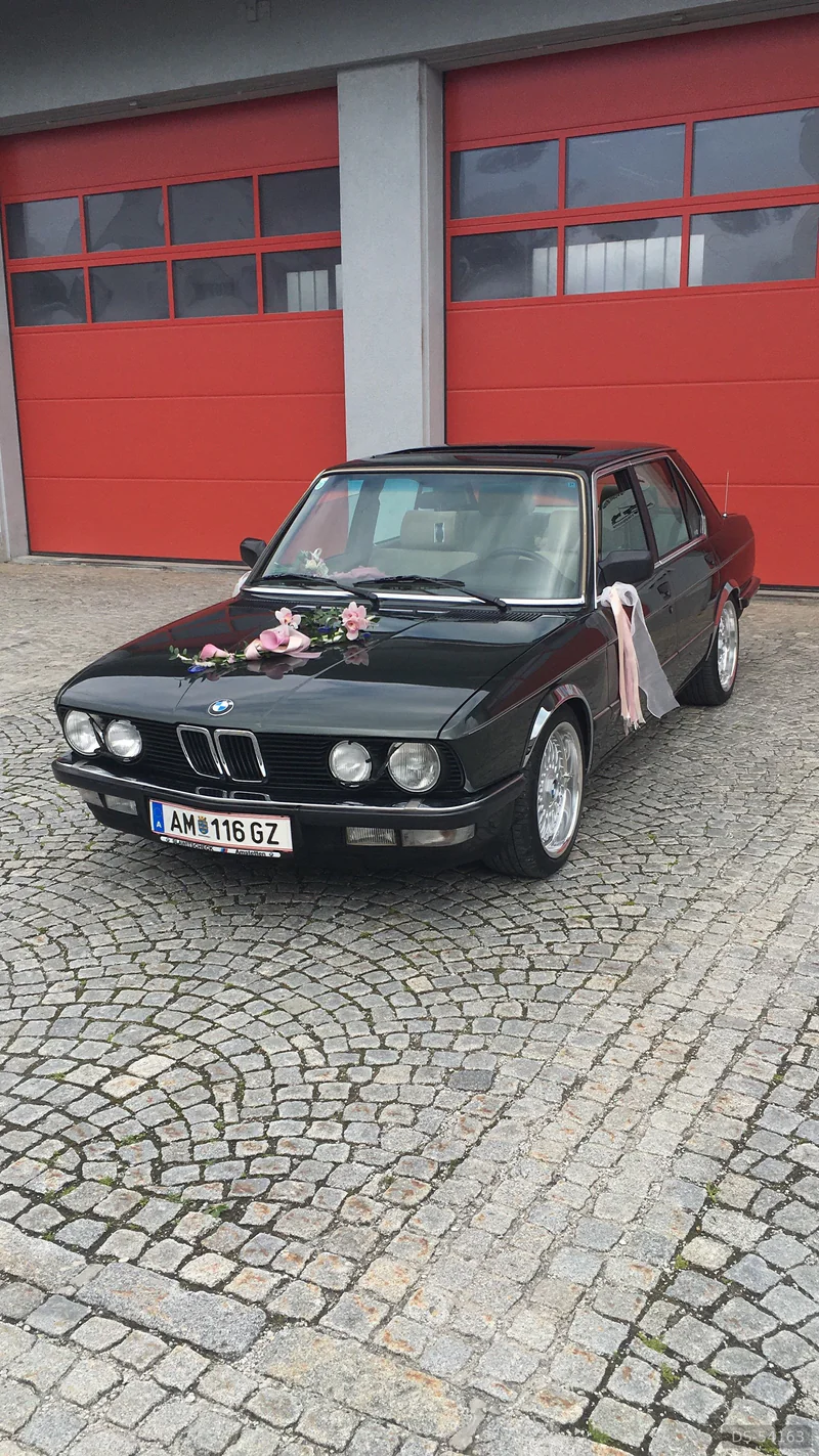 1986 BMW E28 528i in Haag 3