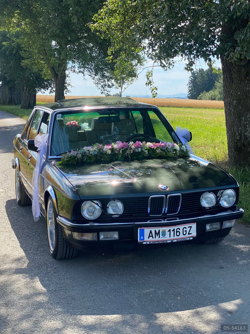 1986 BMW E28 528i in Haag