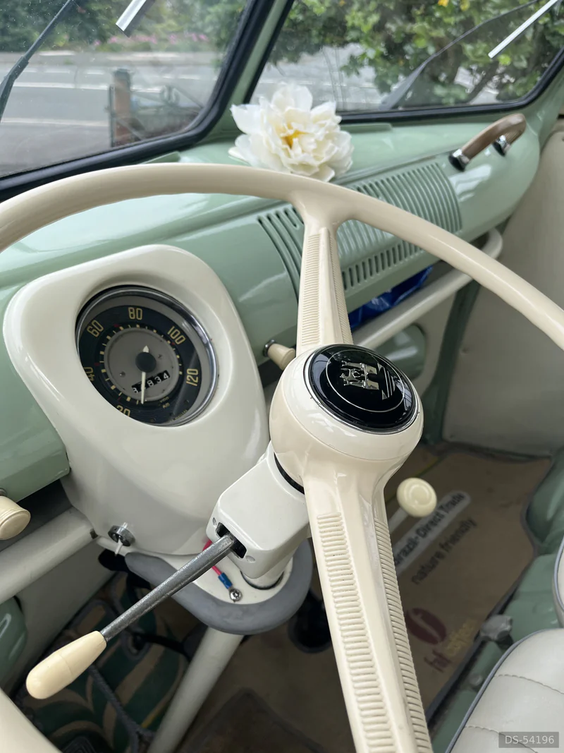 1967 Volkswagen T2 in Southam 5