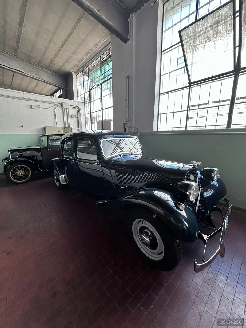 1955 Citroen Tration Avant in Corsico 2