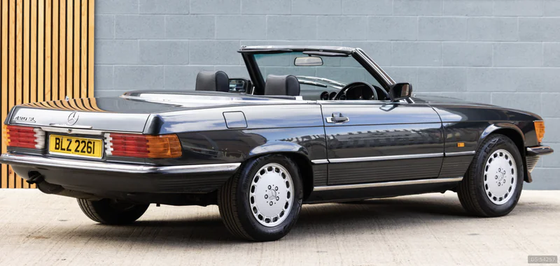 1986 Mercedes-Benz Sl 420 in London 3