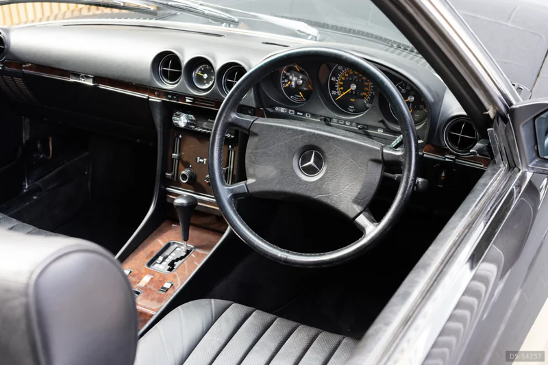 1986 Mercedes-Benz Sl 420 in London 6