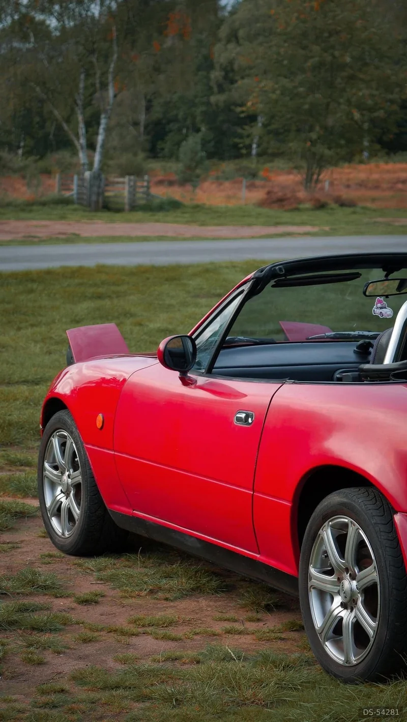 1991 Mazda Eunos Roadster in Nottingham 3