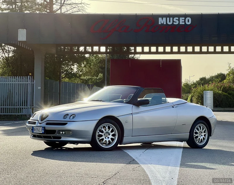 2000 Alfa Romeo Spider in Seveso 1
