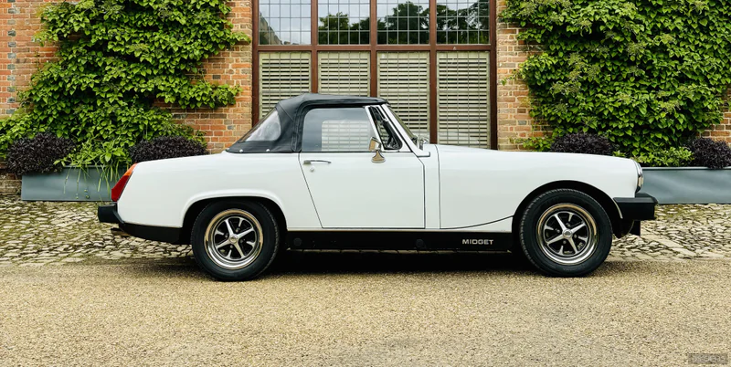 1975 MG Midget in Amersham 5