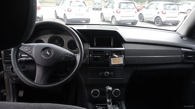 2010 Mercedes-Benz Glk in Aprilia 7