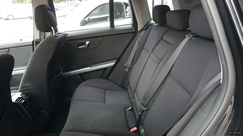 2010 Mercedes-Benz Glk in Aprilia 8