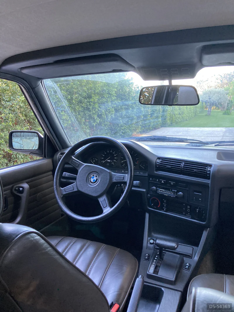 1984 BMW E30 in Sant Andreu De Llavaneres 4