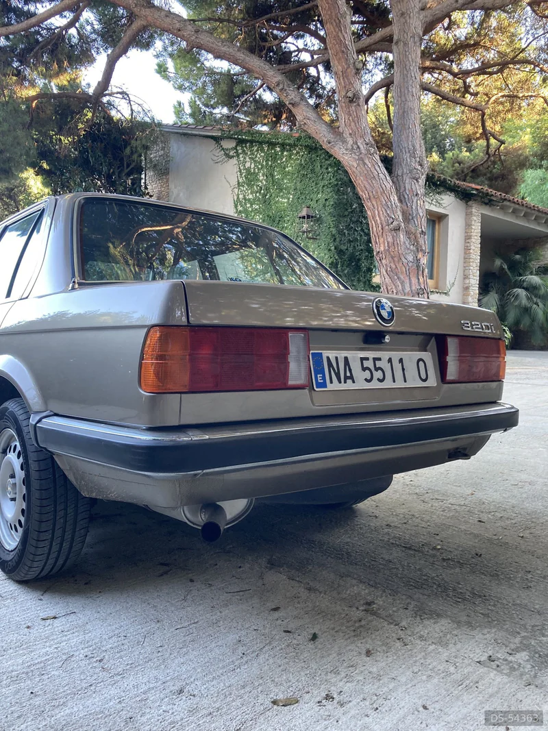 1984 BMW E30 in Sant Andreu De Llavaneres 2
